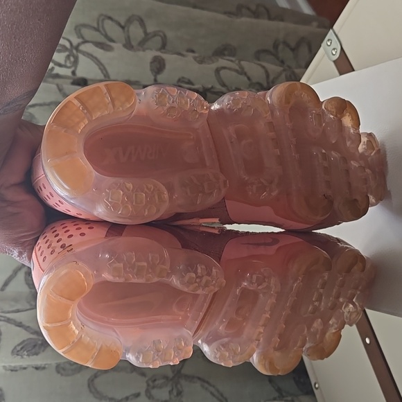 Gym shoe - Picture 4 of 4